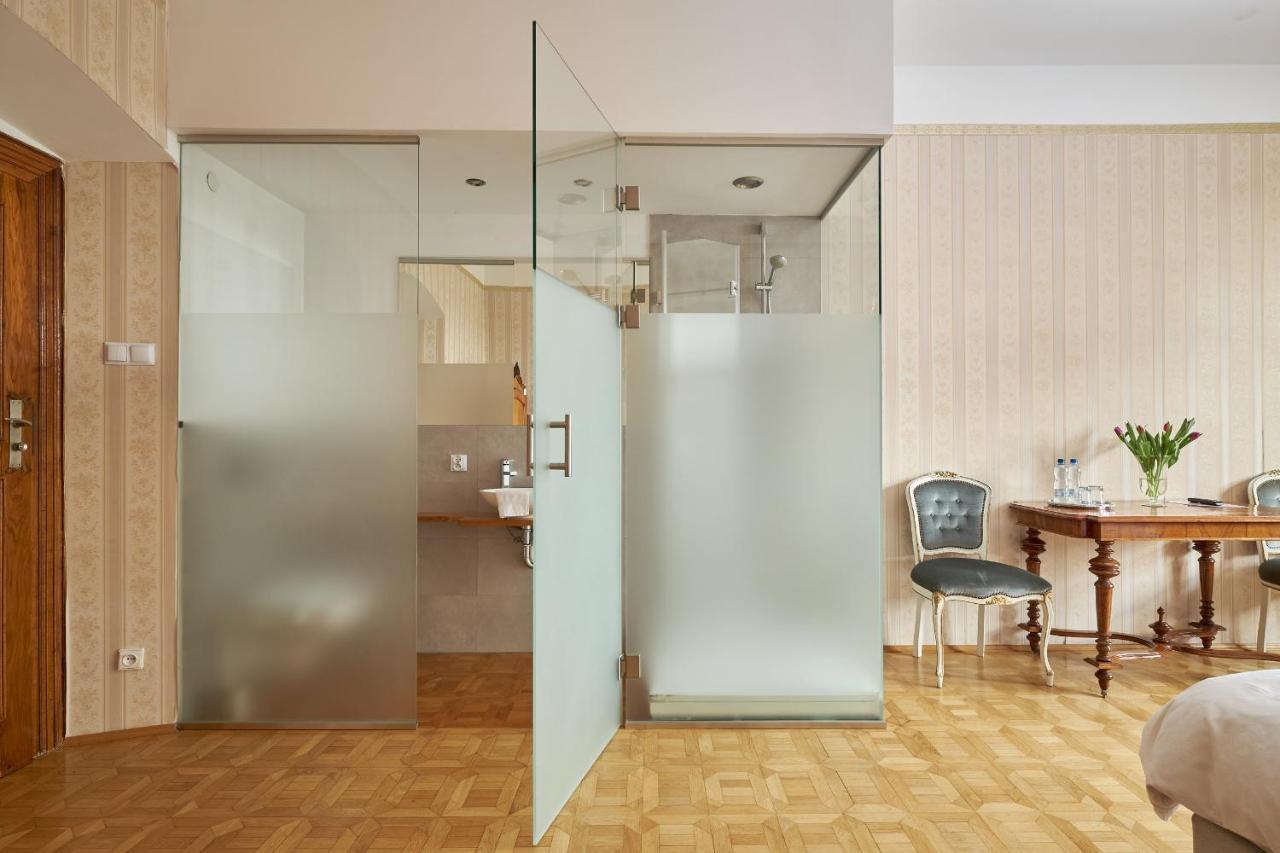 Boutique Palac Warmatowice Sienkiewiczowskie Legnica Exteriör bild