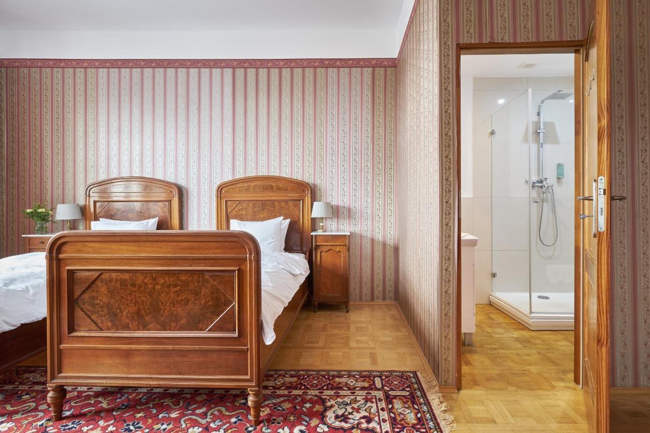 Boutique Palac Warmatowice Sienkiewiczowskie Legnica Exteriör bild