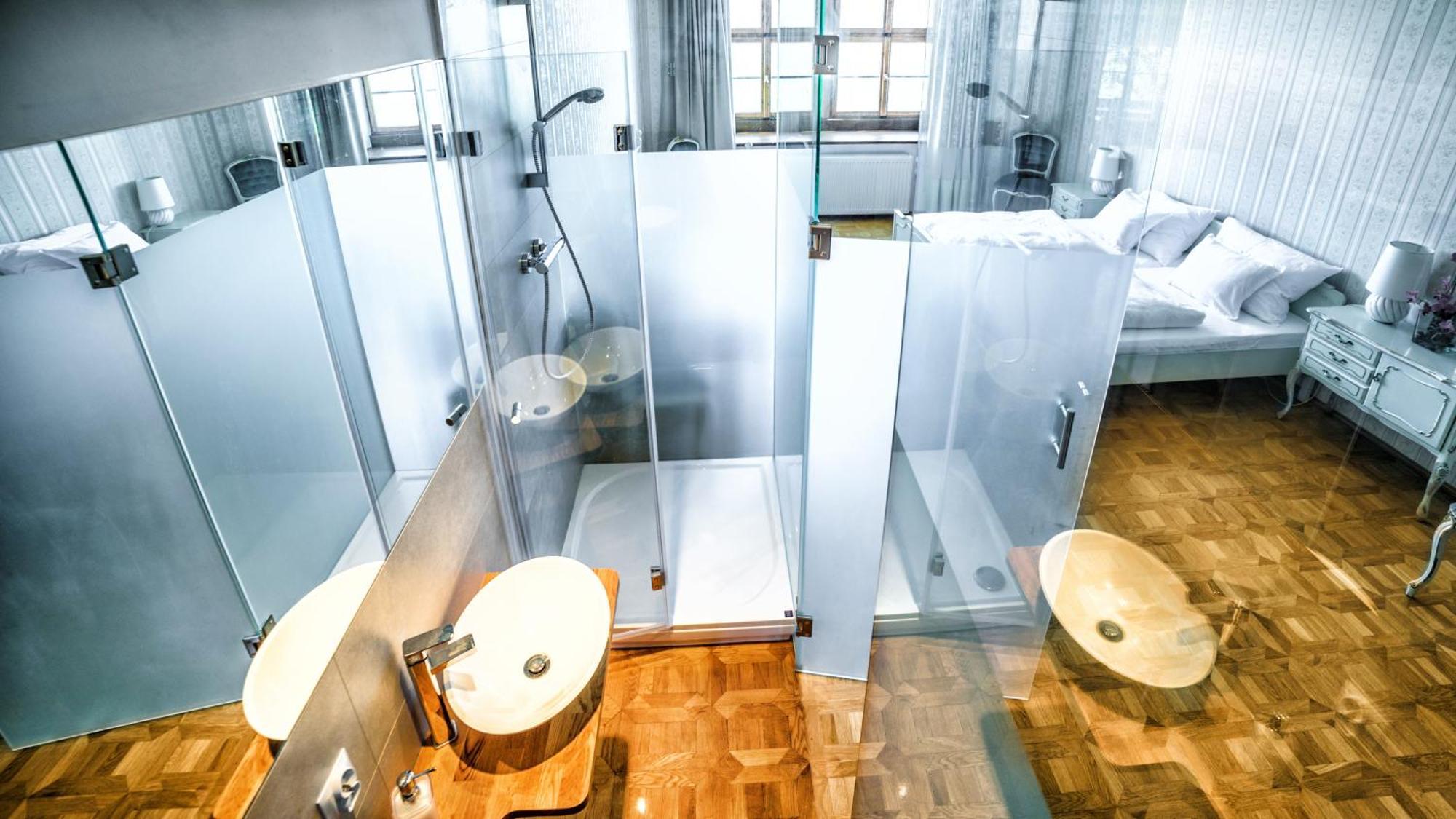 Boutique Palac Warmatowice Sienkiewiczowskie Legnica Rum bild